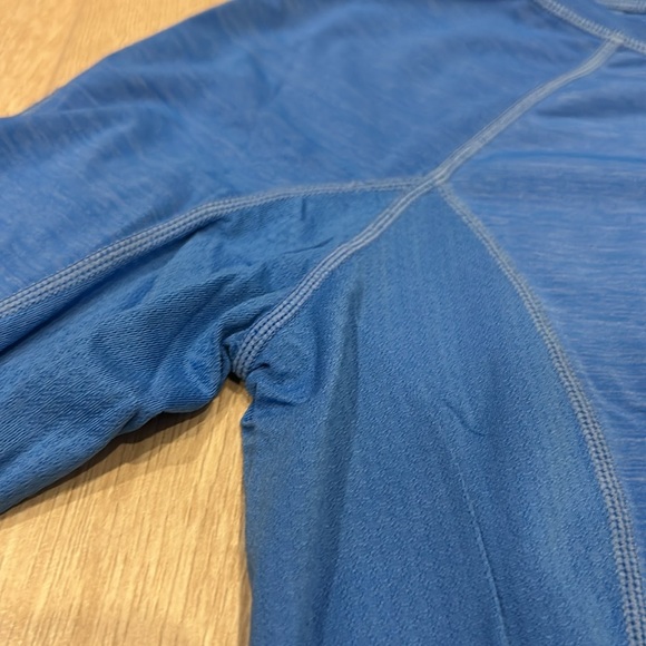 🇨🇦 🍋 Lululemon long sleeve 🍋 - Picture 2 of 8